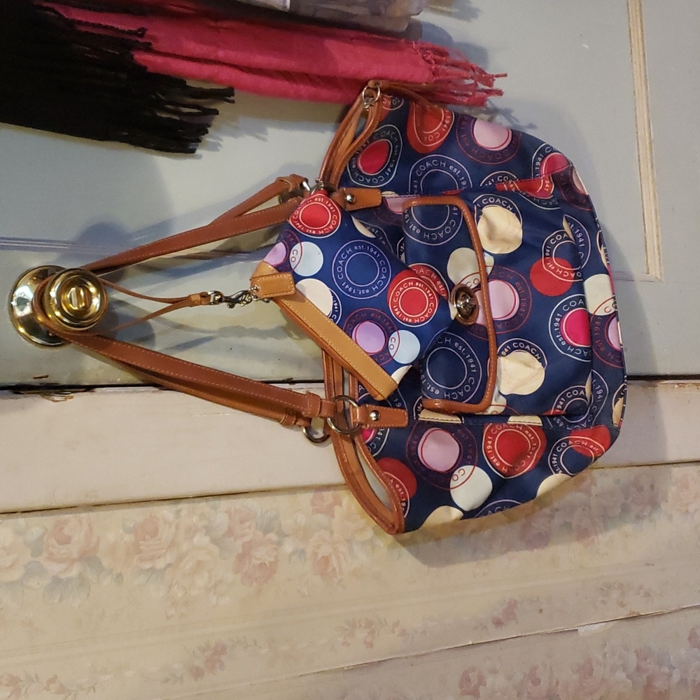 Vintage Coach pocketbook with wristlet.